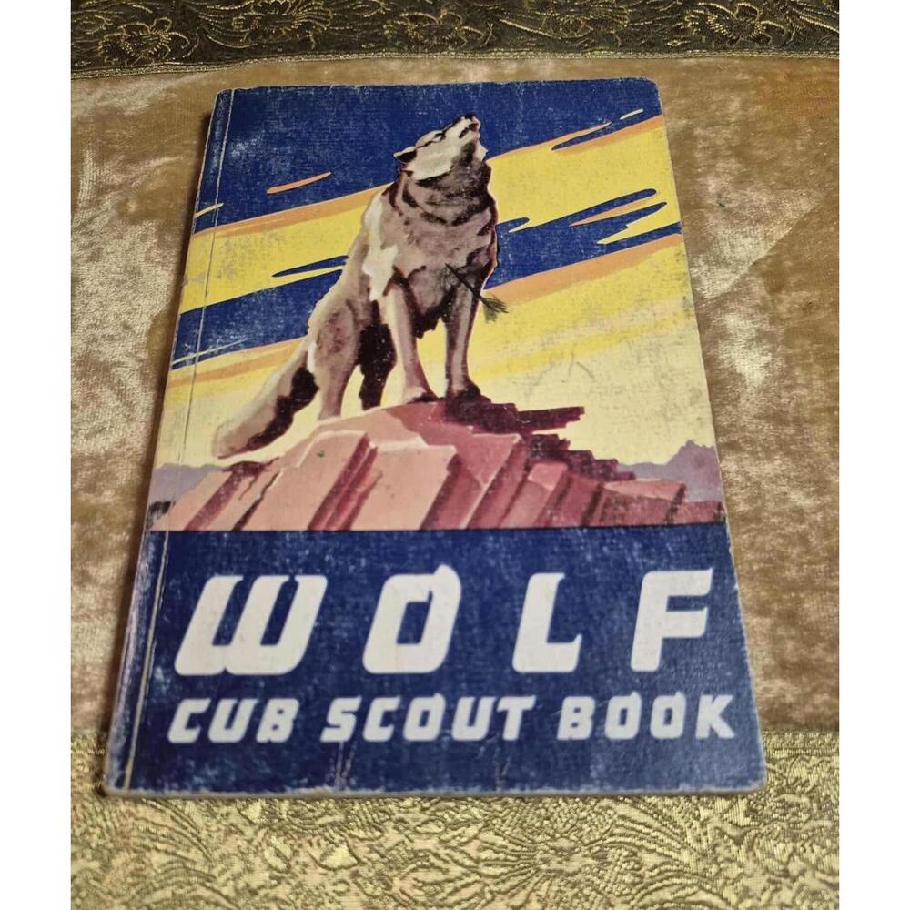 Midcentury Original Boy Scouts Memorbilia Guide Book for Wolf Rank 1960s Vintage